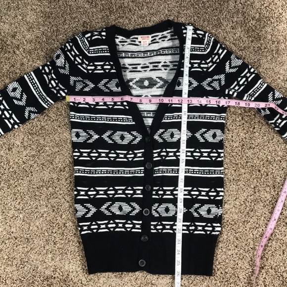Aztec Pattern Long Sleeve Cardigan by Mossimo - Picture 7 of 7